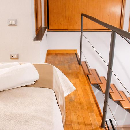 La Pigna Apartment Napoli Bagian luar foto