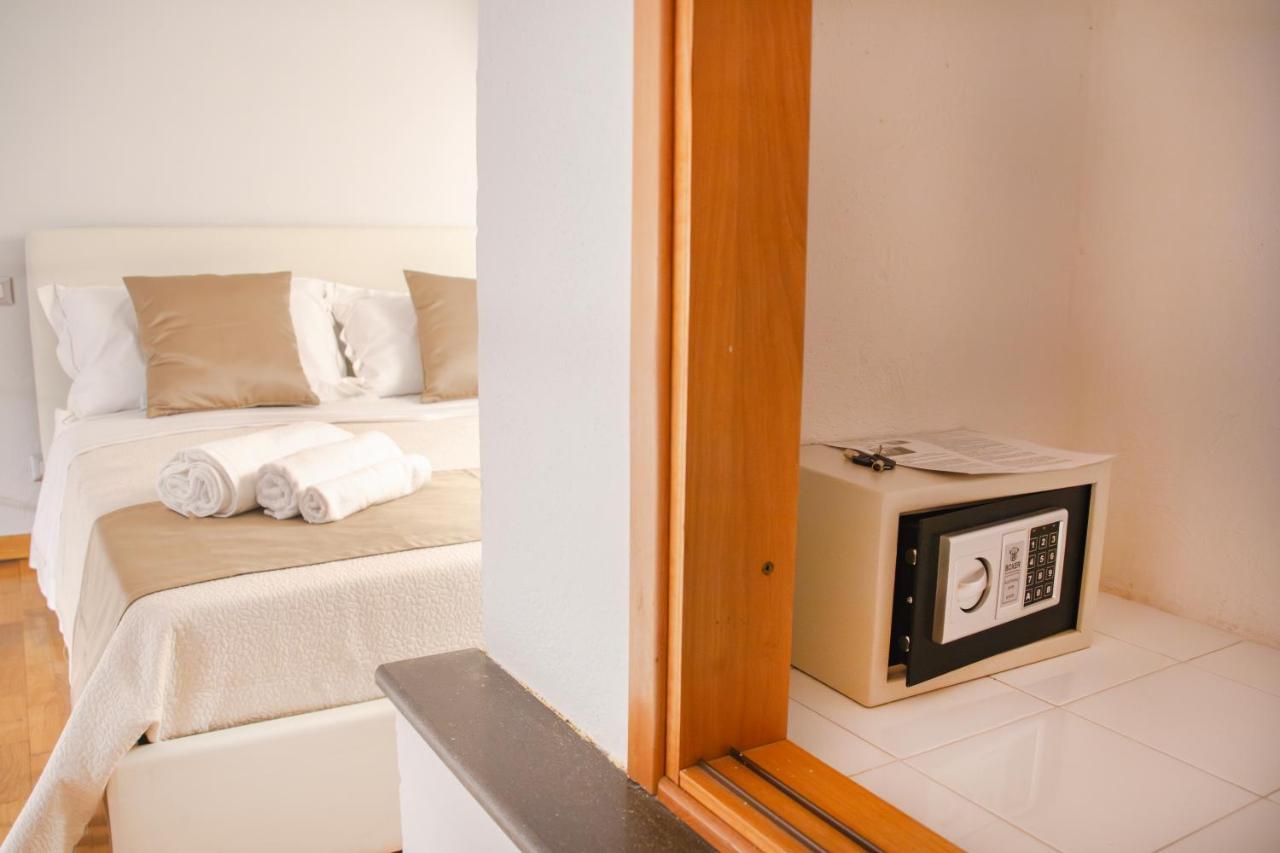 La Pigna Apartment Napoli Bagian luar foto