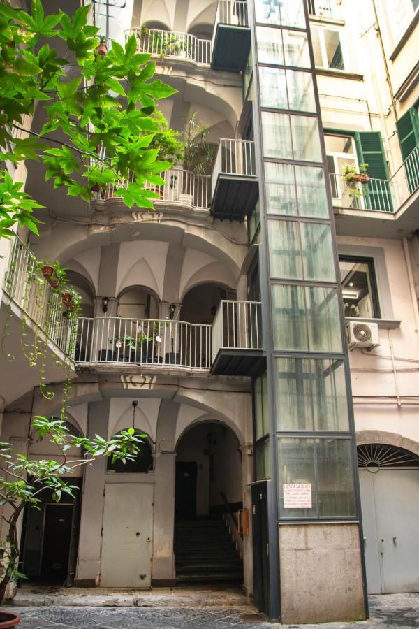 La Pigna Apartment Napoli Bagian luar foto