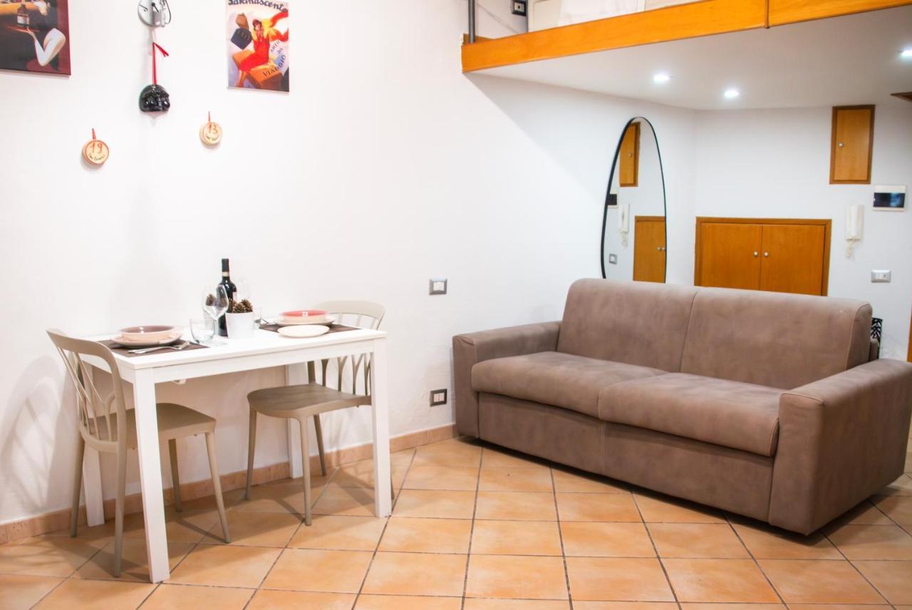 La Pigna Apartment Napoli Bagian luar foto